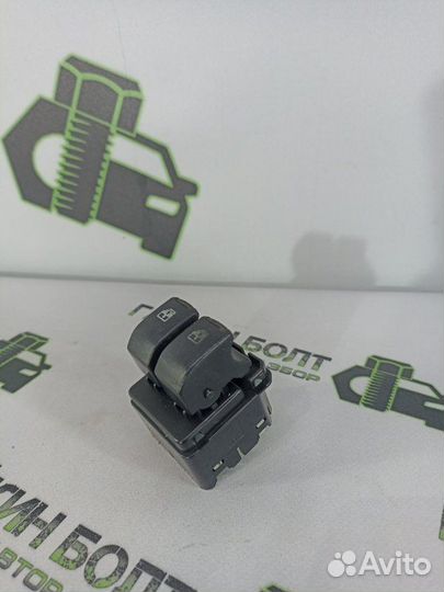 Кнопка стеклоподъемника передняя Chevrolet Spark 3