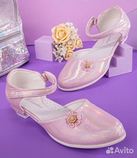 Праздничное платье и туфли