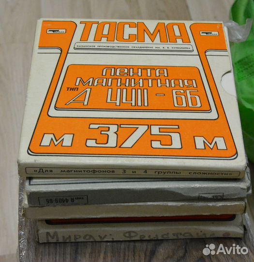 Магнитная лента катушки с записью