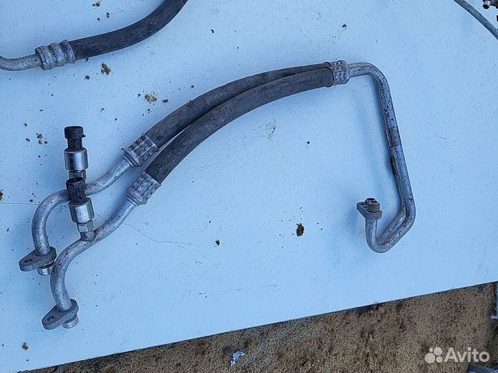 Renault sandero 1- трубка кондиционера