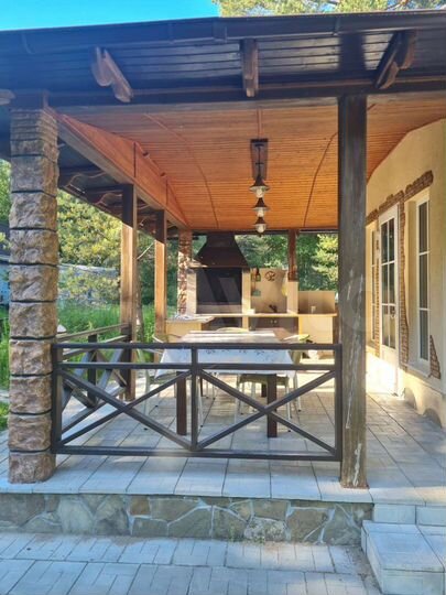 Коттедж 425 м² на участке 18 сот.