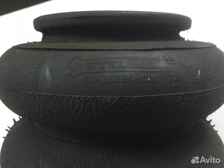 Подушка Пневмоподушка резина 895N 215x210 \DAF