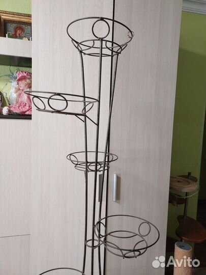 Подставка для цветов, кованная