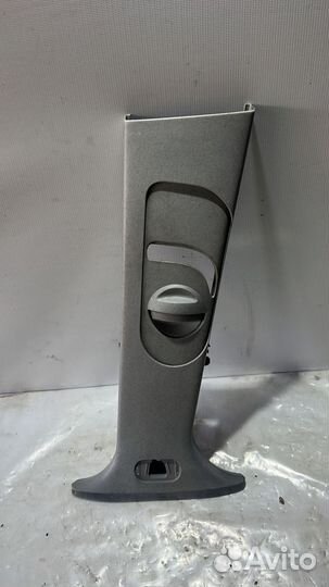 Накладка стойки Ford Mondeo III правая