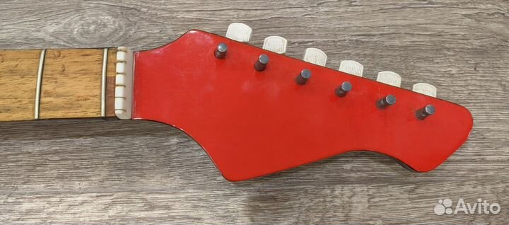 Электрогитара 