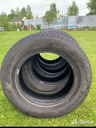 Pirelli Formula Ice 235/65 R17