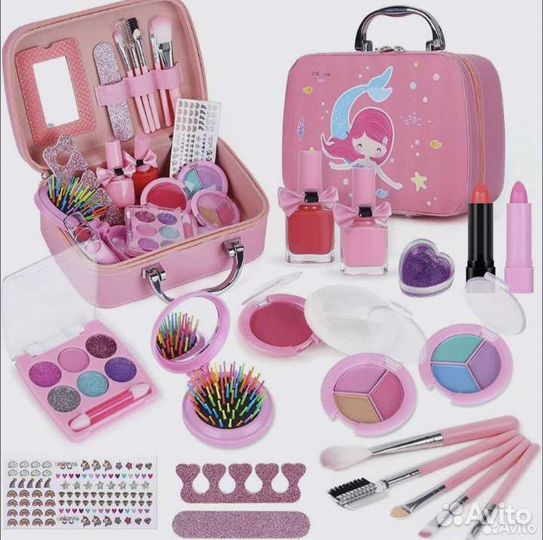 Набор детской косметики в чемодане