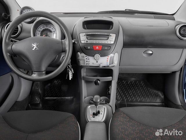 Peugeot 107 1.0 AMT, 2011, 193 300 км объявление продам