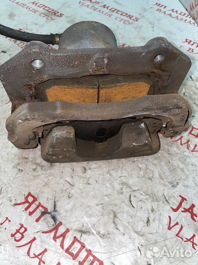 Суппорт тормозной передний правый Suzuki Grand