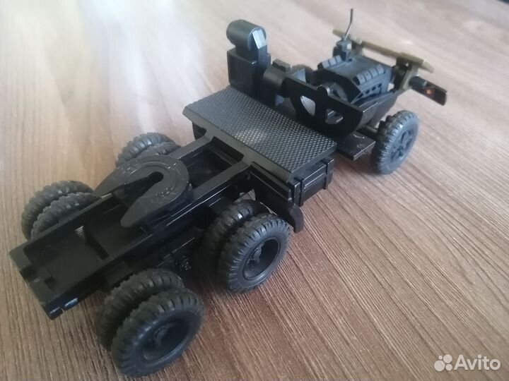 Рама с колёсами масштабной игрушки камаз
