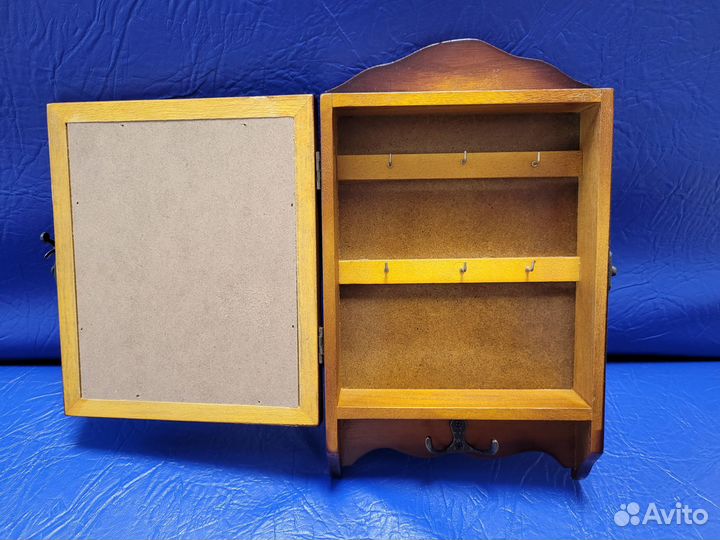 Ключница настенная из дерева Уютный дом новая