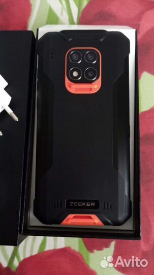 Zeeker T100, 6/128 ГБ
