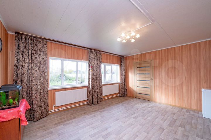 Дом 185 м² на участке 28 сот.