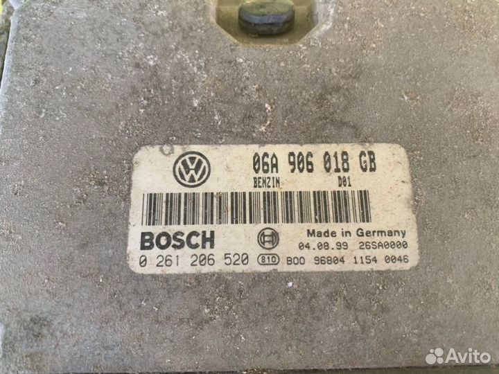 Блок управления двигателем Skoda Octavia Tour