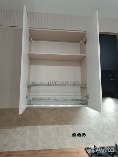 Кухня угловая 1,8*3,3. Рассрочка