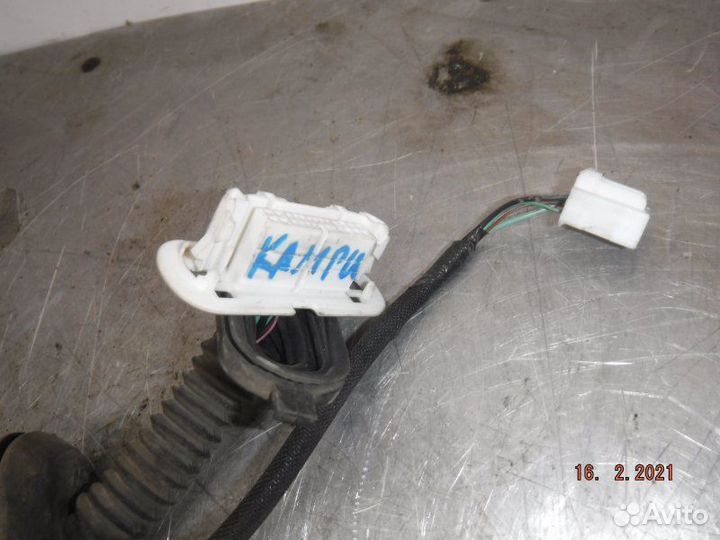 Проводка двери задняя левая Toyota Camry 50 2AR