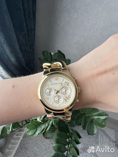 Часы женские michael kors золотые