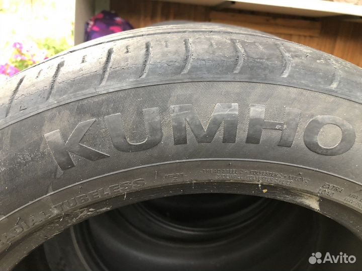 Kumho Ecsta HS51 235/55 R17 W