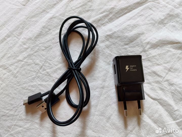 Зарядное устройство Samsung EP-TA20