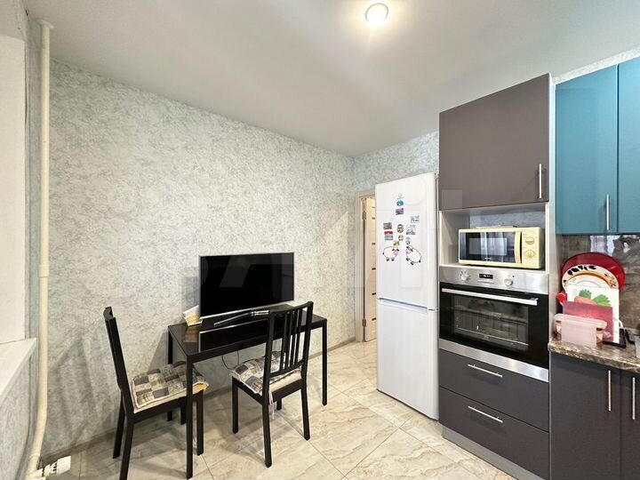 2-к. квартира, 58 м², 9/17 эт.