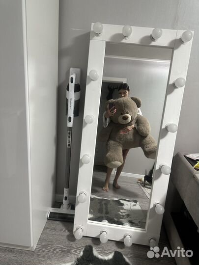 Плюшевый медведь огромный