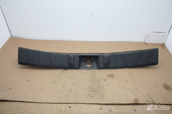 Обшивка на заднюю панель mitsubishi outlander 2015