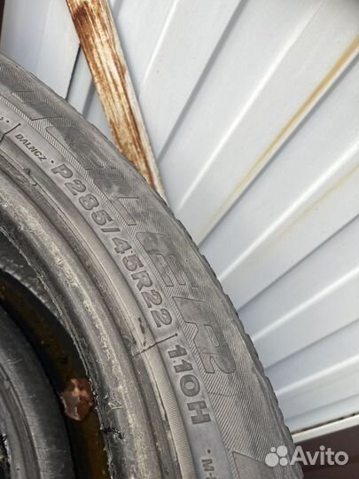 Bridgestone Dueler H/L 285/45 R22 140