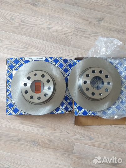 Задние тормозные диски шкода октавиа 1,8