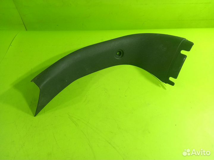 Обшивка крышки багажника для BMW Е87