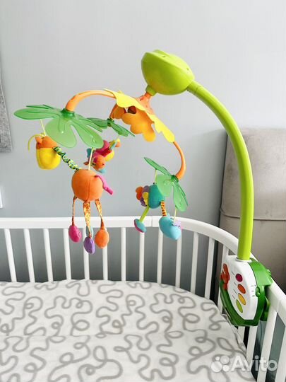 Музыкальный мобиль карусель на кроватку tiny love