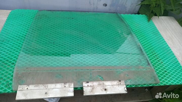 Стекло двери правой задней BMW 5 e34