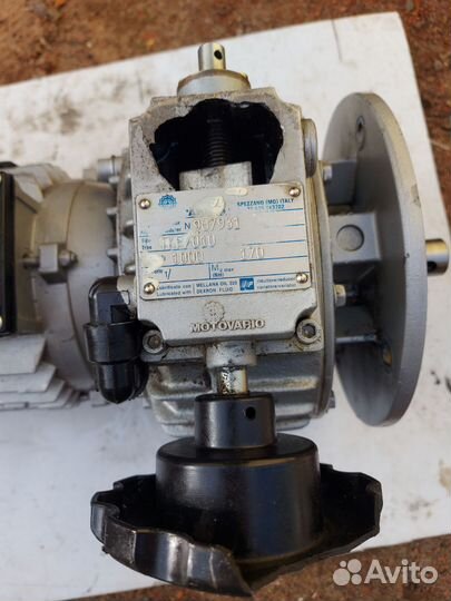 Мотор редуктор Вариатор Motovario Bonfiglioli 3/1