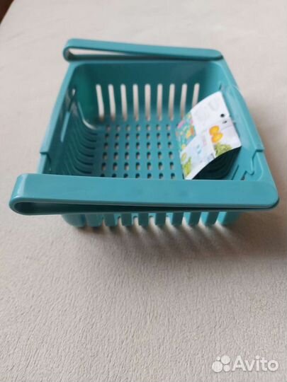 Раздвижная полка/корзинка для холодильника новая