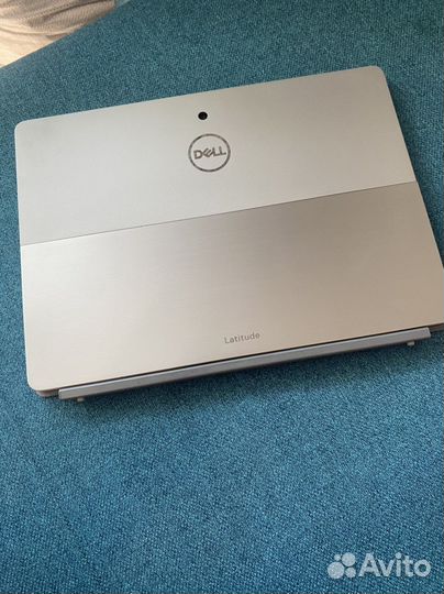 Dell Latitude 7200