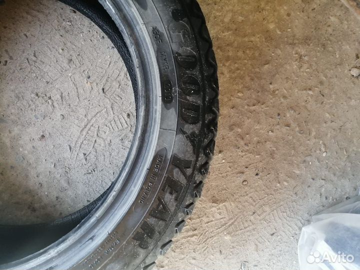 Goodyear Ultragrip Ice Arctic 205/55 R16 94T