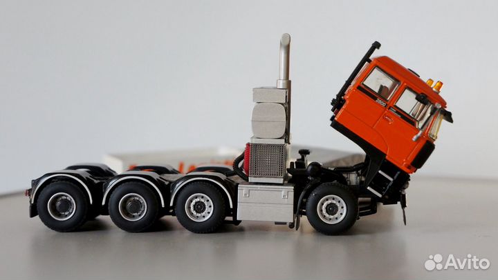 1/50 тягач DAF 8х4 1:50 редкий WSI