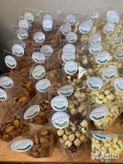 Упаковка орехов и сухофруктов