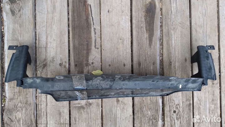 Воздухозаборник нижний Mitsubishi Outlander XL