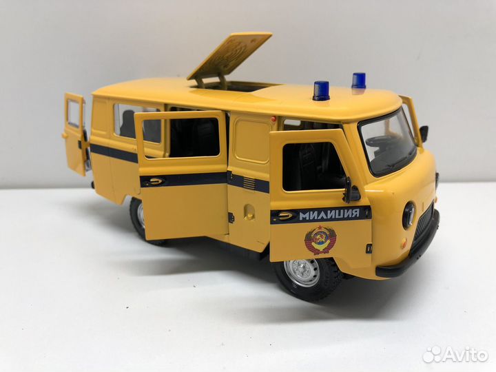 Модель автомобиля Буханка милиция