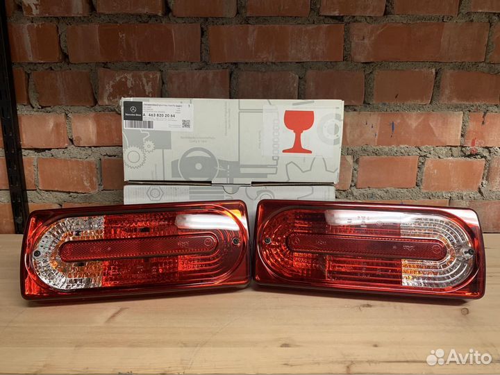 Задние рестайлинговые фонари для Mercedes W463
