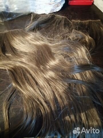 Волосы на заколках