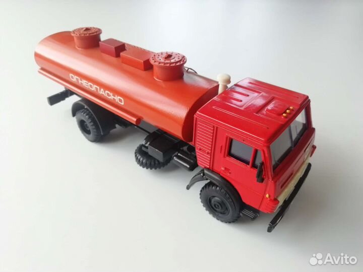 Камаз-5325 Автоцистерна 1:43