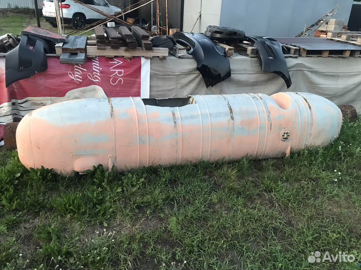 Емкость на 1000 литров (из под воды)