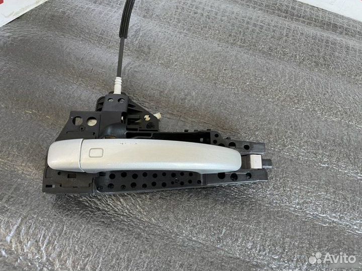 Ручка наружней двери левая Audi A4 B8 2.0 tfsi