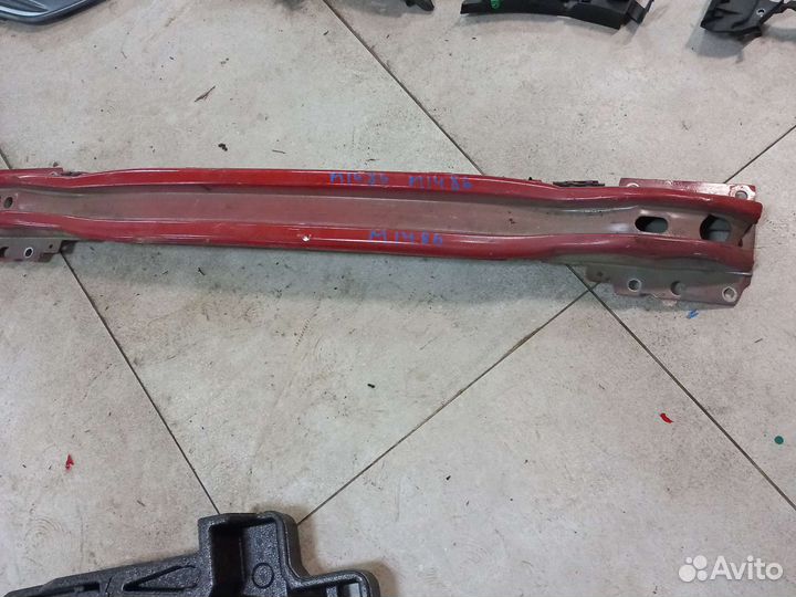 Усилитель переднего бампера Volvo xc60