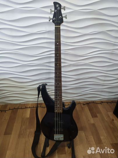Басс гитара Yamaha