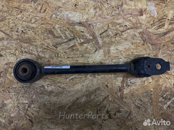 Toyota Camry 70 рычаг задний поперечный