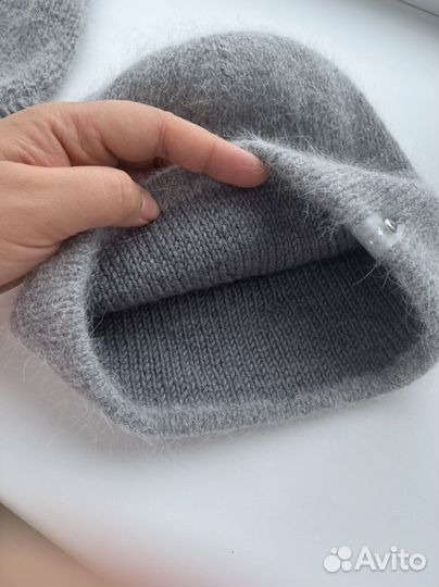 Шапка из пуха норки и снуд уголок