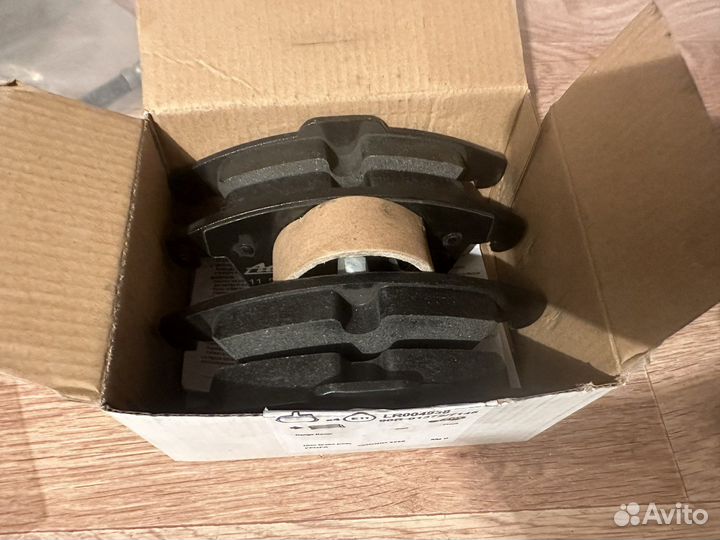 Колодки передние land rover LR004936