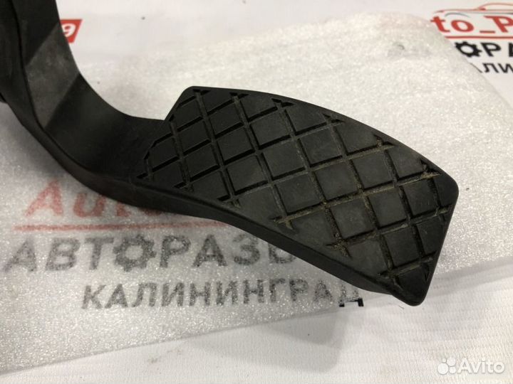 Педаль газа Audi A4 B6